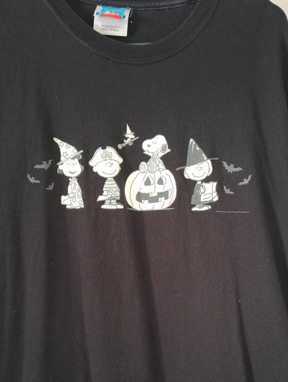 Peanuts Halloween Graphic T-shirt - Picture 2 of 4